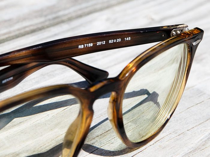 What numbers on glasses mean - eye glasses numbers on arm