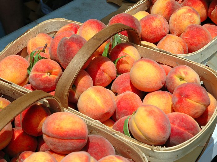 How to pick the best fresh fruit - Basket of peaches