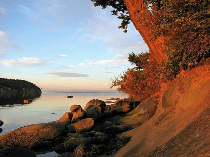 Sunset pictures - Gulf Islands during sunset