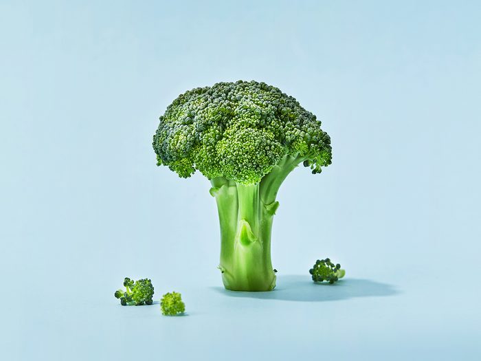 Foods you should be eating raw - broccoli