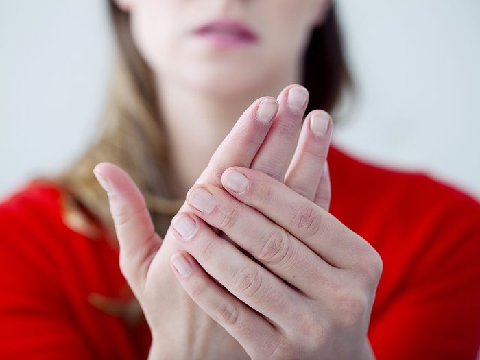 Lupus symptoms - cold hands