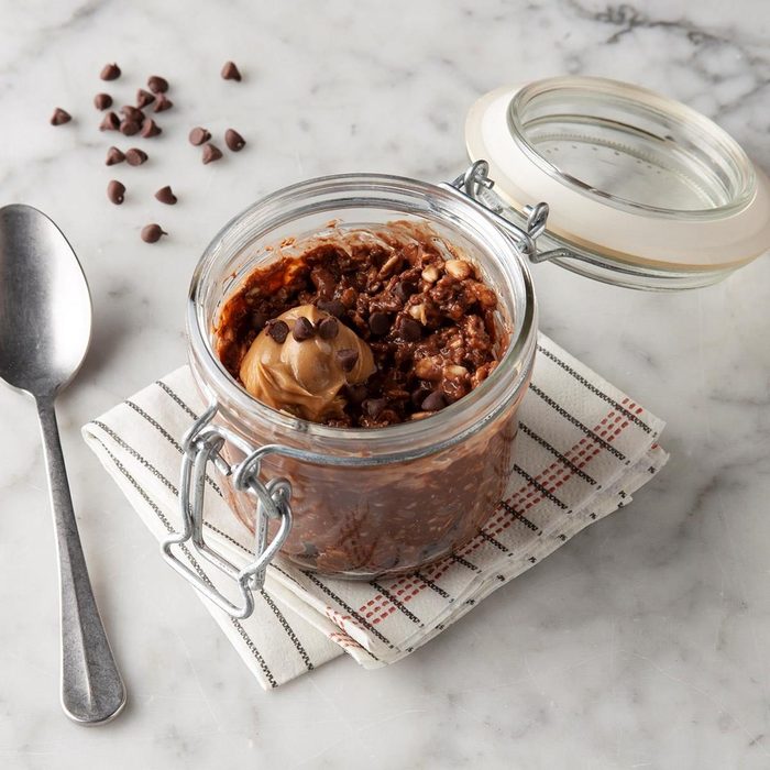 Easy make-ahead breakfast - Chocolate Peanut Butter Overnight Oats