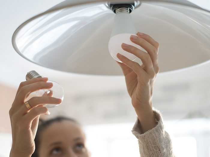 Home hacks to save money - replacing lightbulb with LED
