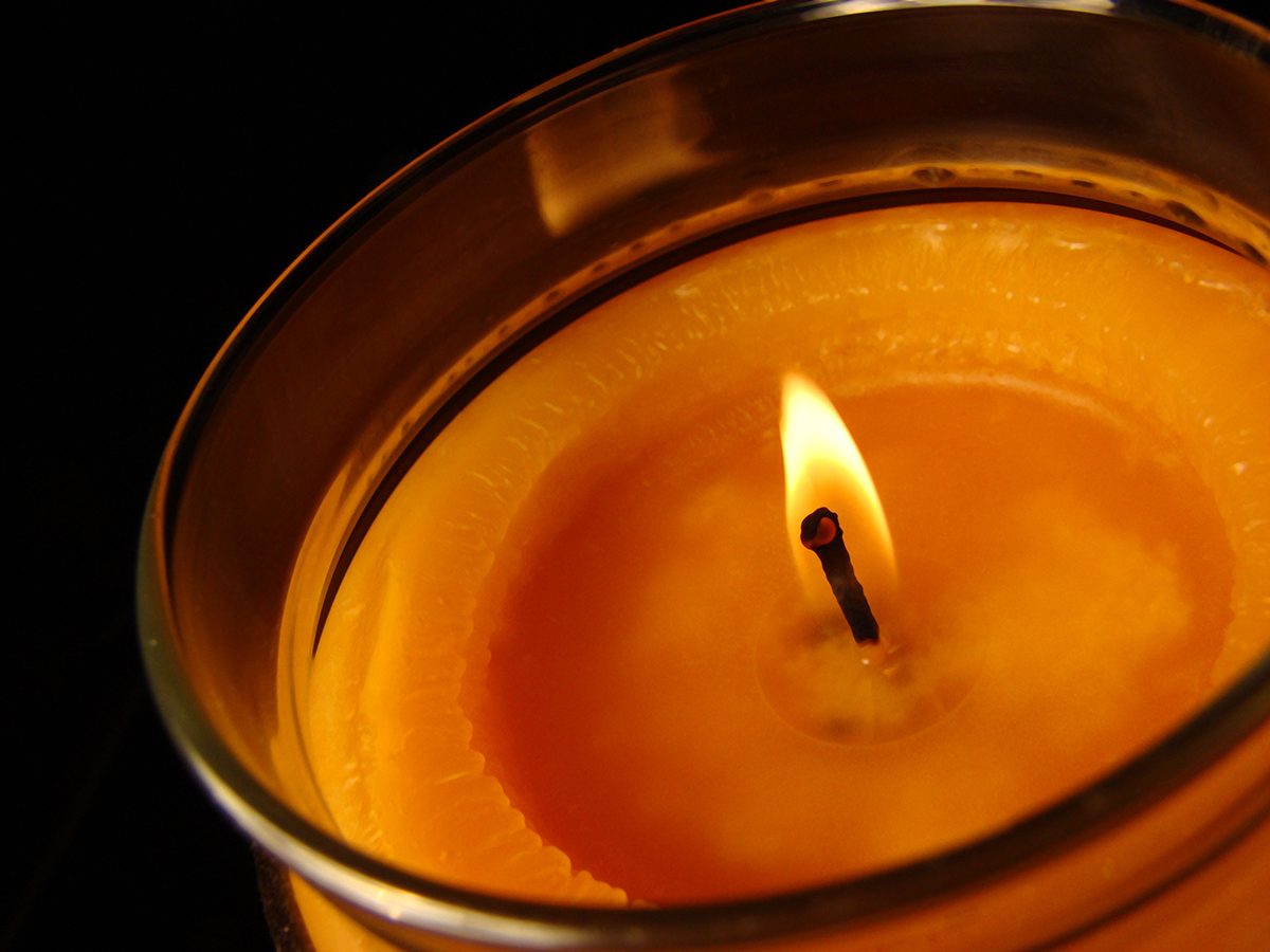 How to get candle wax out of a jar - lit candle