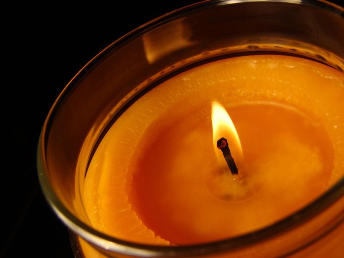 How to get candle wax out of a jar - lit candle
