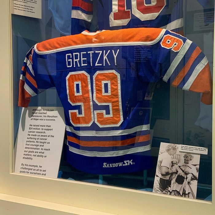 Canadian museums artefacts - Terry Fox Wayne Gretzky Oilers jersey