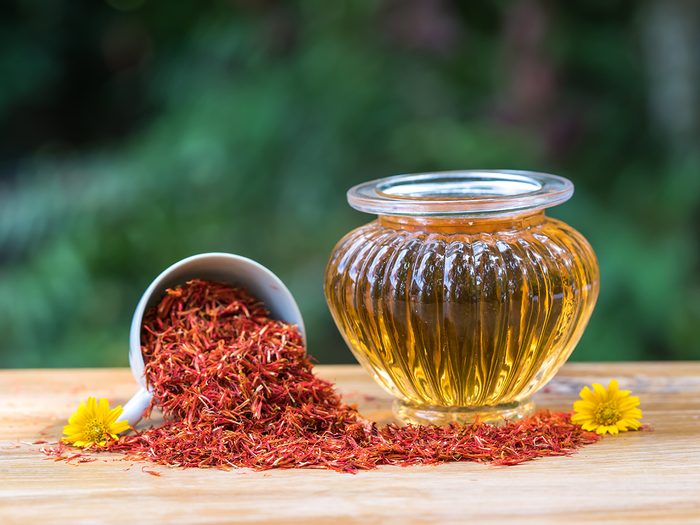 Health benefits of safflower oil
