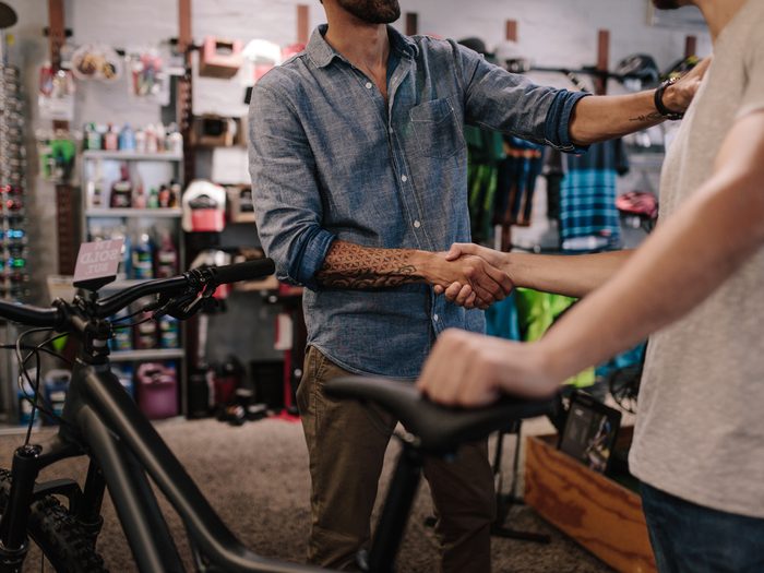 How to buy a used bike - browsing in bike shop