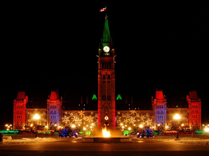Canadian Christmas facts - Ottawa Parliament light show