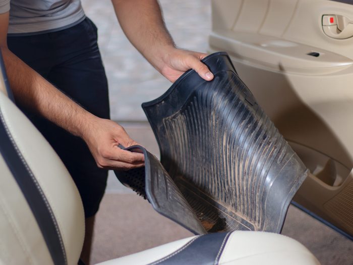 Car interior cleaning tips - car floor mats