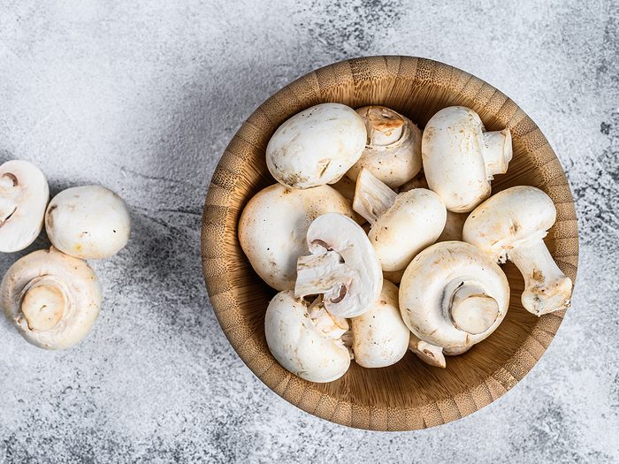 Foods that fight inflammation - bowl of white mushrooms