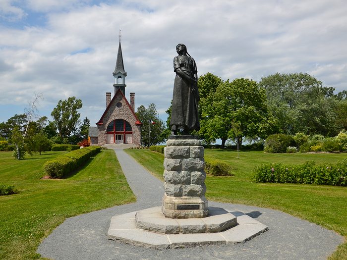 Grand Pré Memorial Church and Evangeline Statue, Nova Scotia