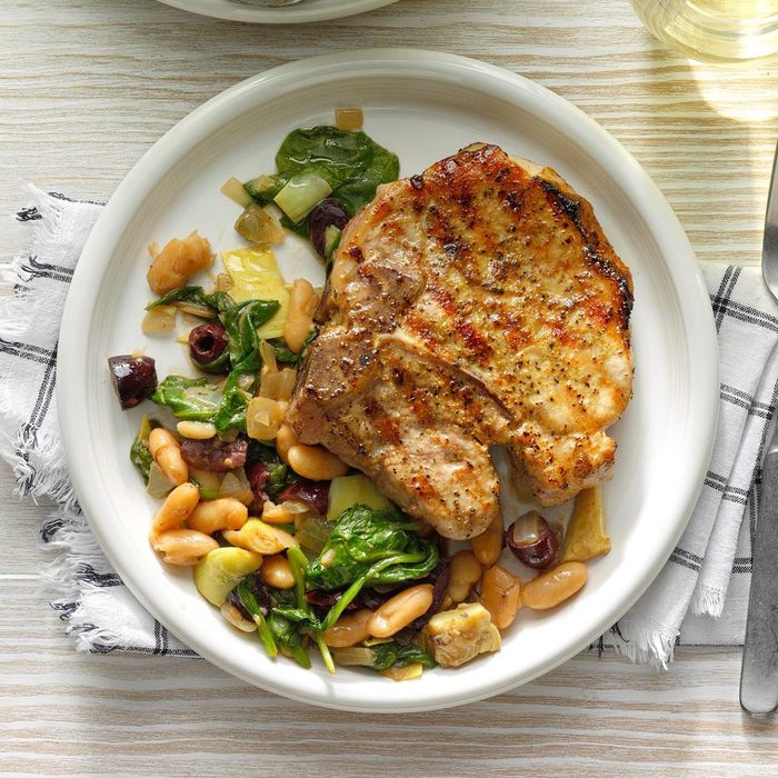 Dry Rub Grilled Pork Chops Over Cannellini Greens  Exps Rc20 250640 B07 14 4b 25