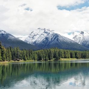 Banff Day Trip - Johnson Lake