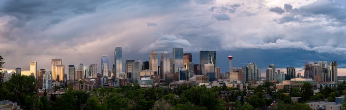 Hailstorm in Calgary - thunderstorm approaching city