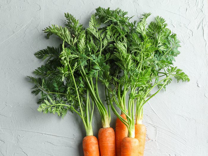 Food parts to never throw out - carrot tops