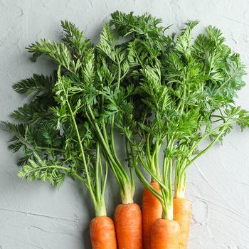 Food parts to never throw out - carrot tops
