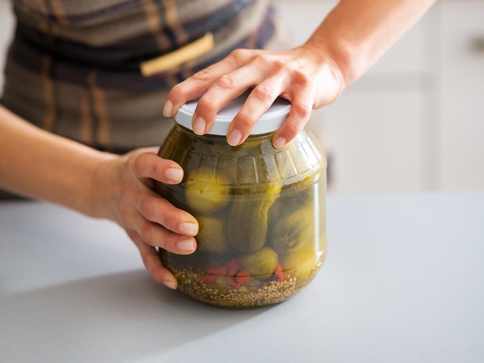 Use sandpaper to open a stuck jar - pickles