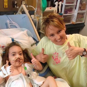 Organ donation - Élissa Grondin and her mother in the hospital