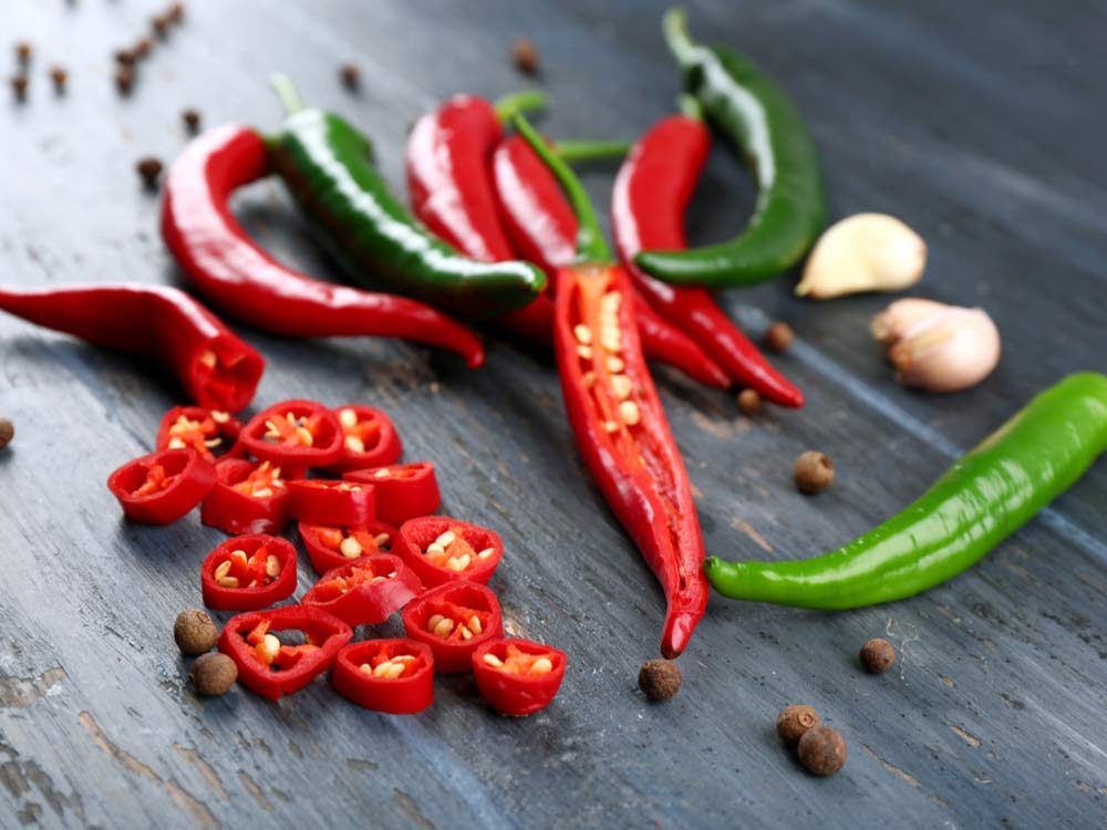 spicy foods pain infection sinus natural capsaicin personality patch shutterstock reliever treatment appetite says peppers readersdigest