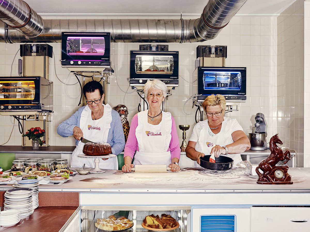 Good news - Vienna Austria seniors cafe